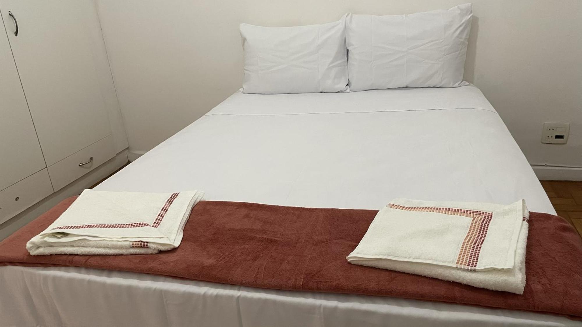 Appartement 1 Block From Copacabana Beach, Whole Apt, Posto 4 *